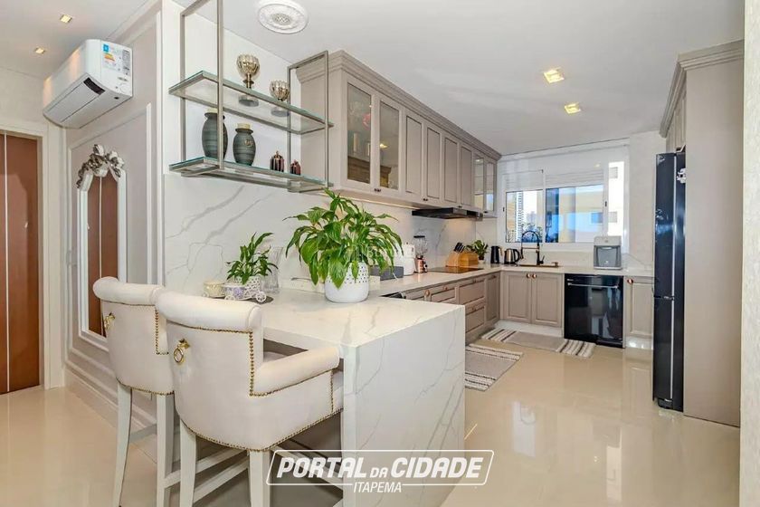 Apartamento &agrave; venda - 180m&sup2; - Centro