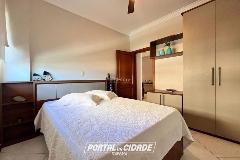 Apartamento &agrave; venda - 170m&sup2; - Meia Praia