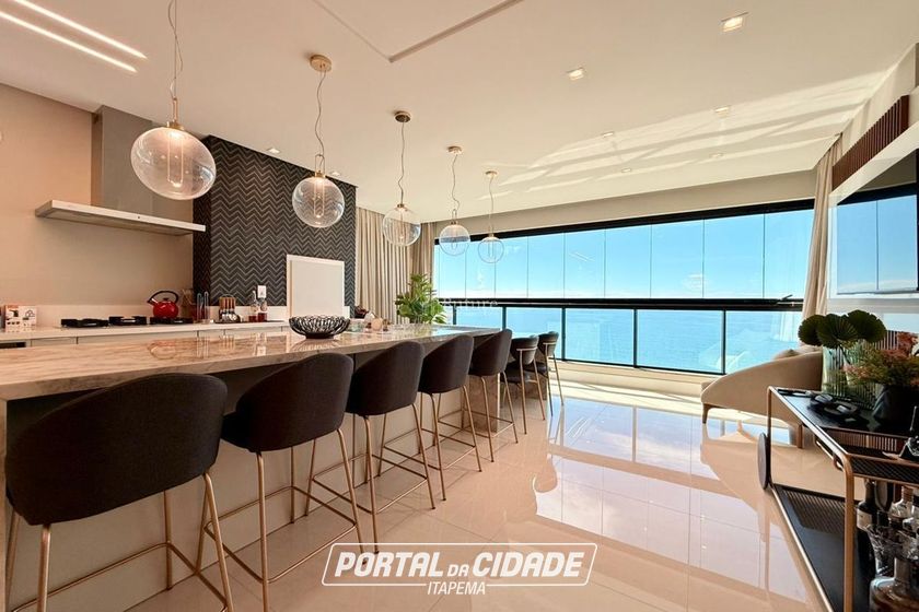 Apartamento &agrave; venda - 187m&sup2; - Meia Praia