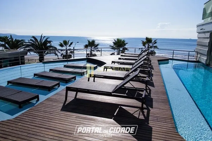 Apartamento &agrave; venda - 270m&sup2; - Meia Praia