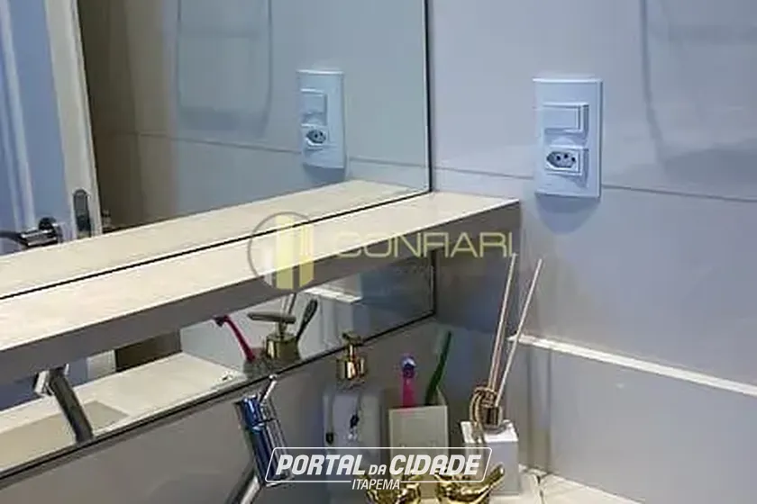 Apartamento &agrave; venda - 190m&sup2; - Meia Praia