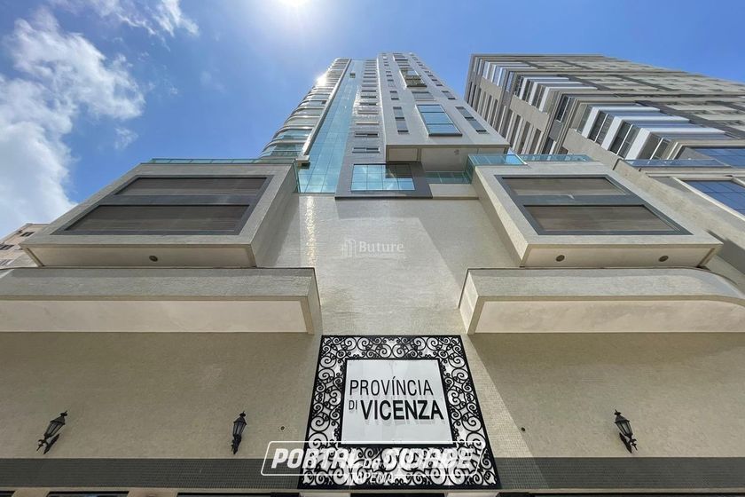 Apartamento &agrave; venda - 193m&sup2; - Meia Praia