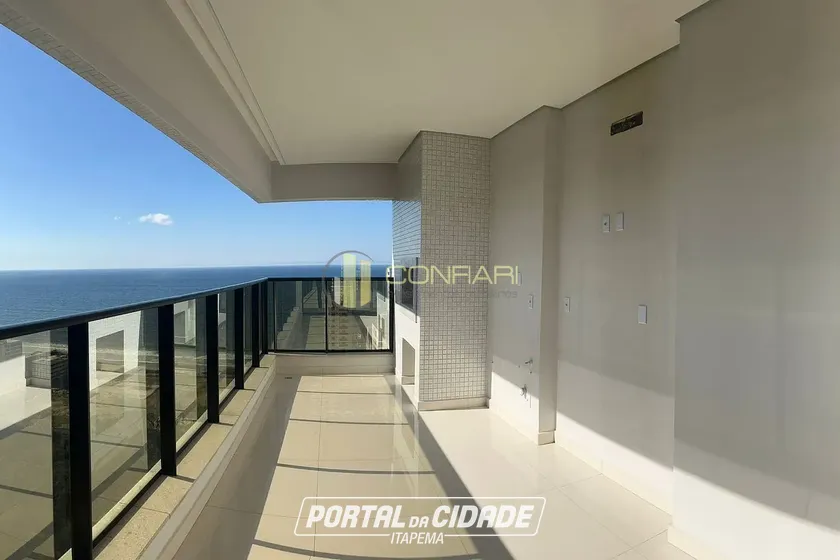 Apartamento &agrave; venda - 183m&sup2; - Meia Praia