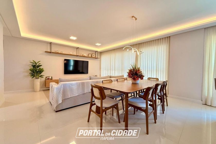 Apartamento &agrave; venda - 180m&sup2; - Meia Praia