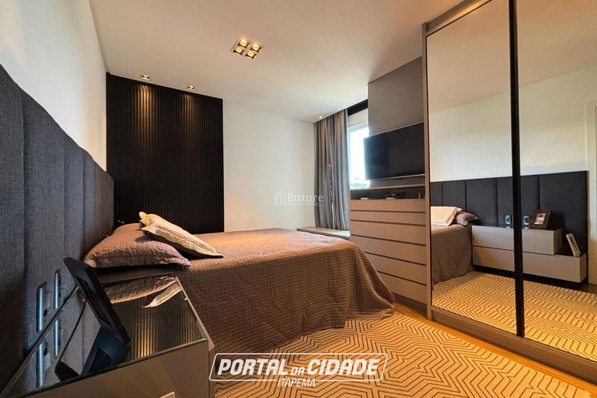 Apartamento &agrave; venda - 105m&sup2; - Centro