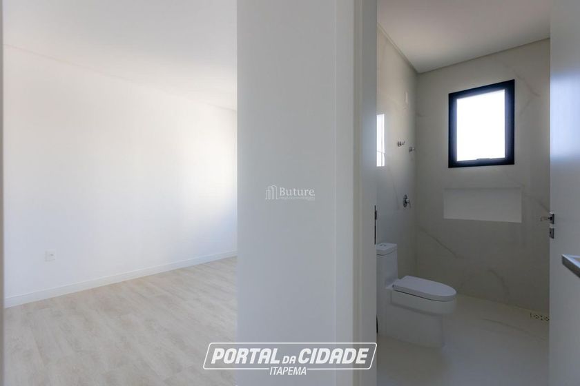 Apartamento &agrave; venda - 198m&sup2; - Meia Praia
