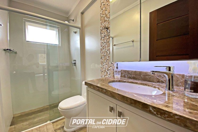 Casa &agrave; venda - 200m&sup2; - Canto da Praia