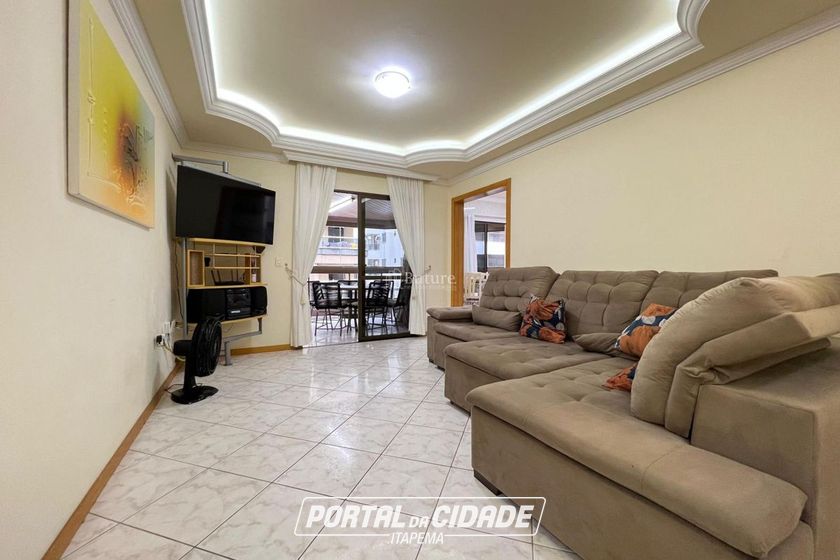 Apartamento &agrave; venda - 146m&sup2; - Meia Praia