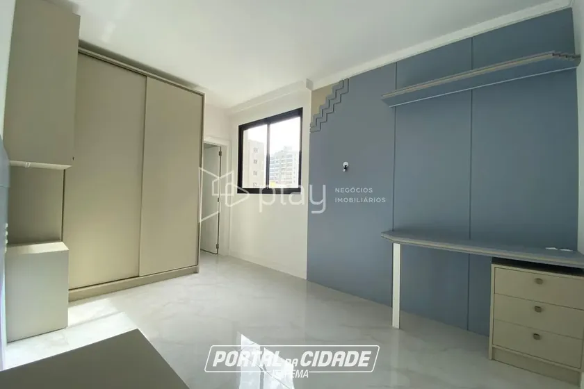 Apartamento &agrave; venda - 163m&sup2; - Meia Praia