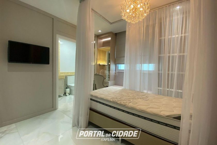 Apartamento &agrave; venda - 182m&sup2; - Meia Praia