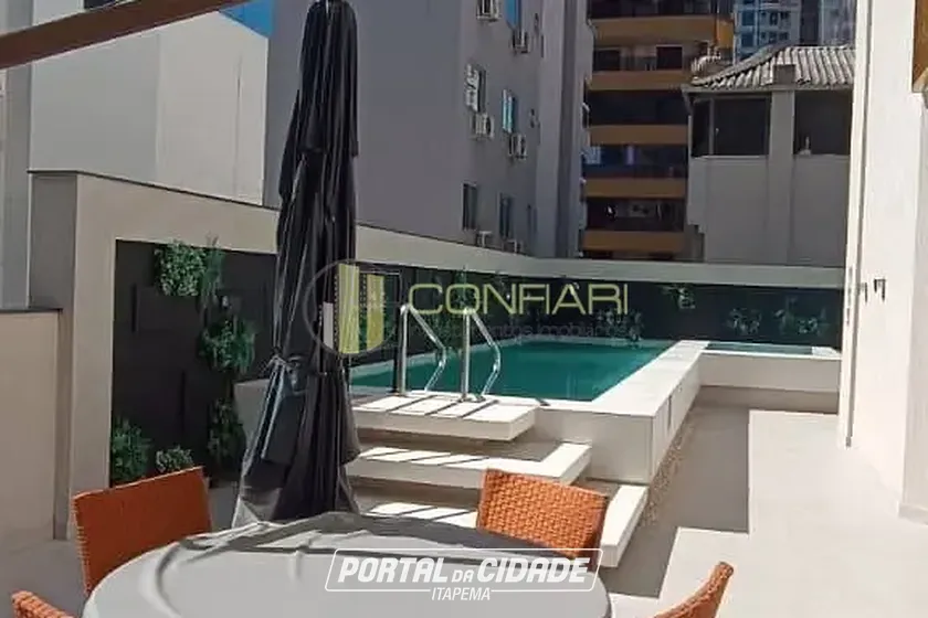 Apartamento &agrave; venda - 129m&sup2; - Meia Praia