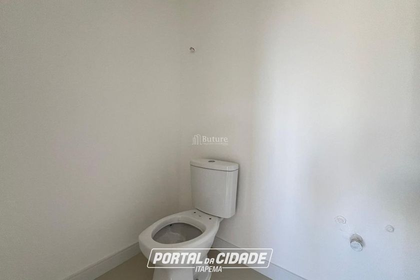 Apartamento &agrave; venda - 180m&sup2; - Meia Praia