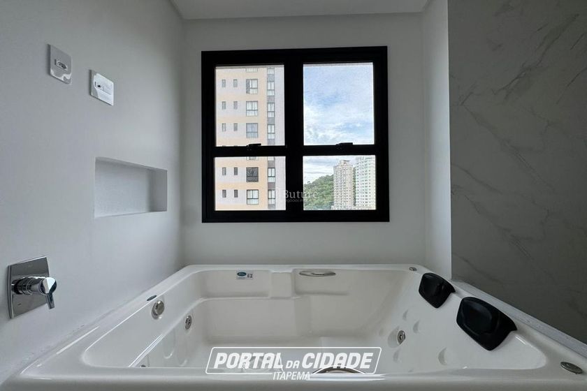 Apartamento &agrave; venda - 210m&sup2; - Centro
