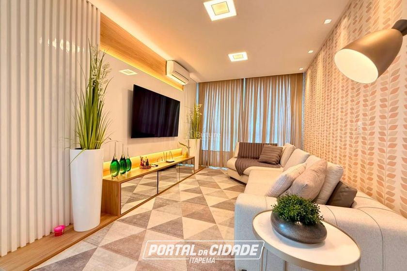 Apartamento &agrave; venda - 160m&sup2; - Meia Praia