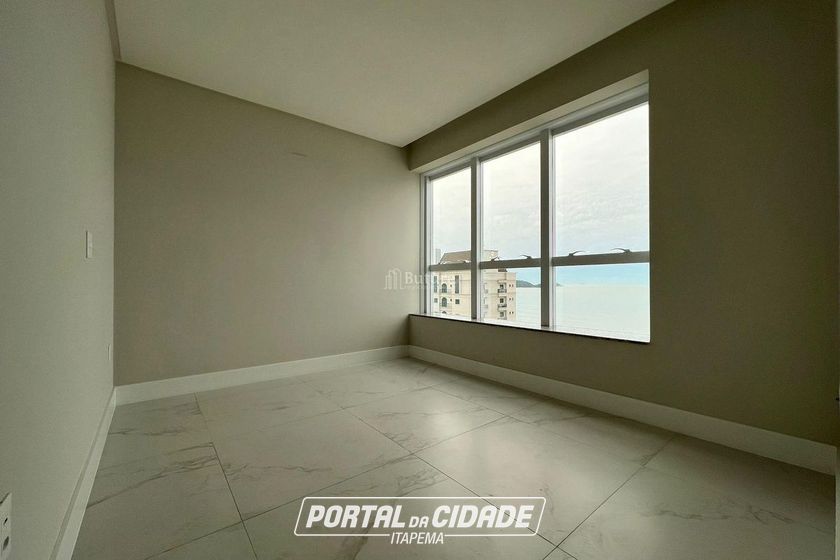 Apartamento &agrave; venda - 197m&sup2; - Meia Praia