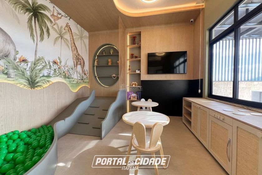 Apartamento &agrave; venda - 130m&sup2; - Meia Praia