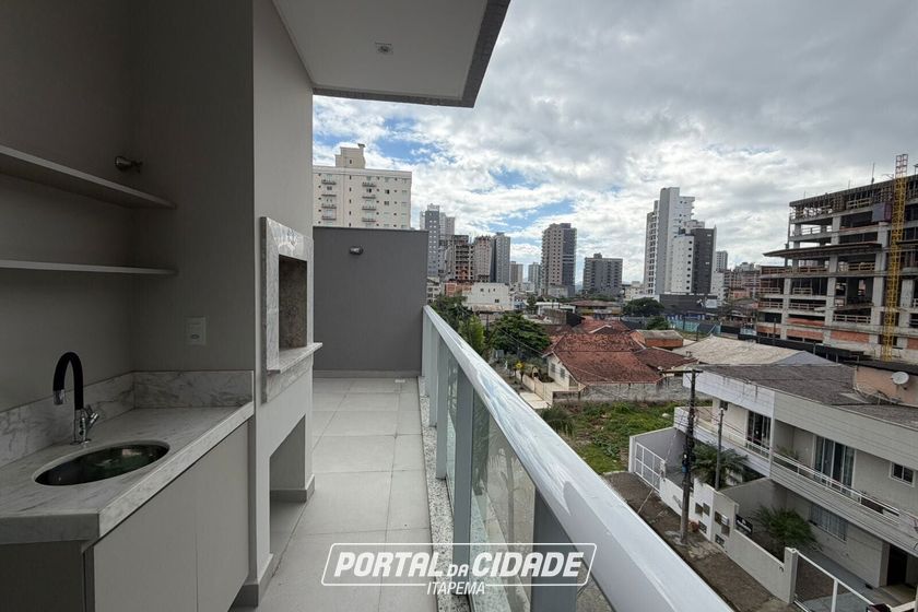 Apartamento &agrave; venda - 135m&sup2; - Jardim Dourado