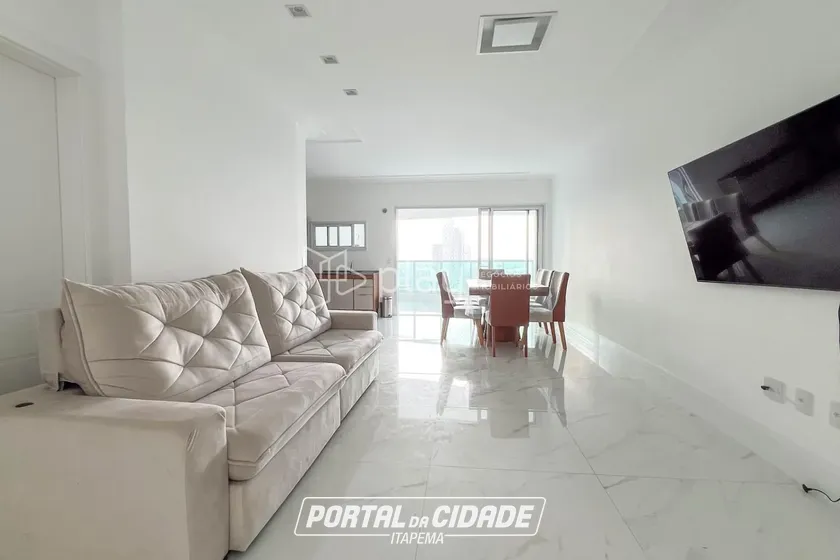 Apartamento &agrave; venda - 160m&sup2; - Meia Praia