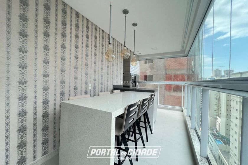 Apartamento &agrave; venda - 141m&sup2; - Meia Praia