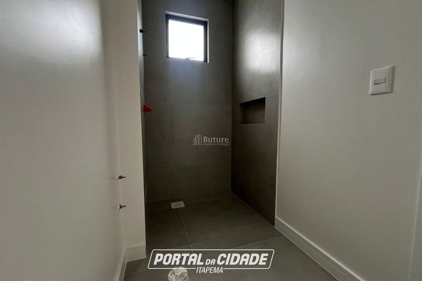 Apartamento &agrave; venda - 207m&sup2; - Meia Praia