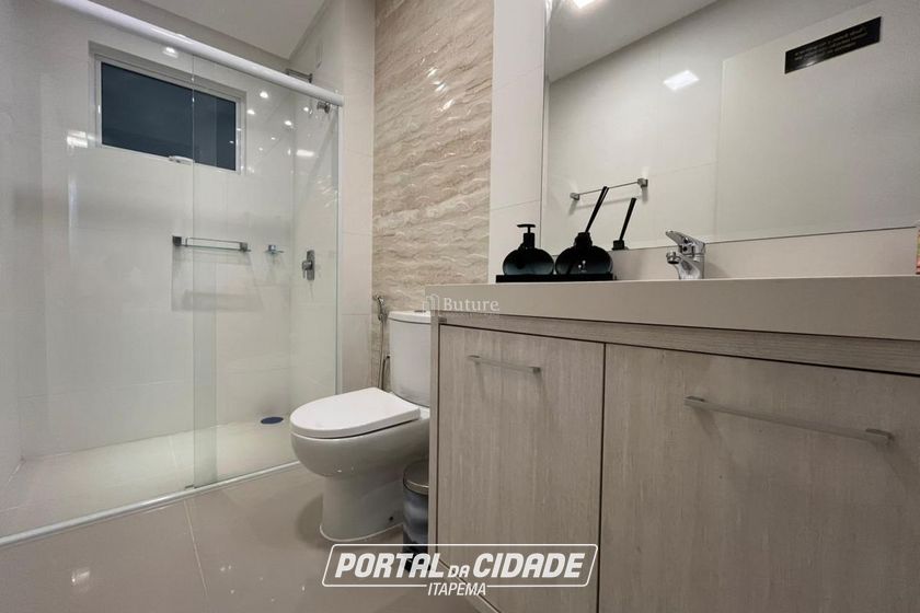 Apartamento &agrave; venda - 229m&sup2; - Meia Praia