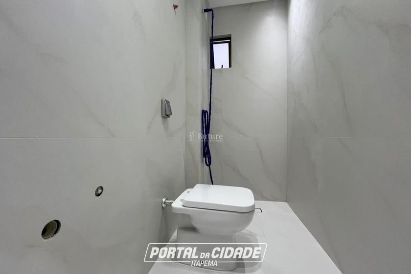 Apartamento &agrave; venda - 109m&sup2; - Meia Praia