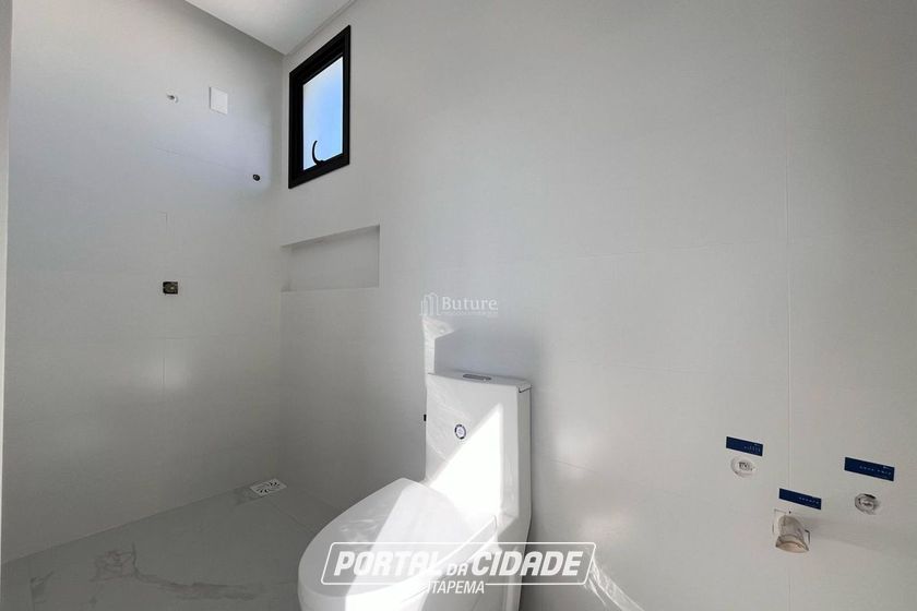 Apartamento &agrave; venda - 153m&sup2; - Meia Praia