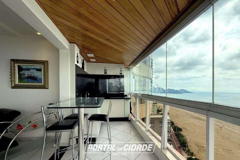 Apartamento &agrave; venda - 102m&sup2; - Centro