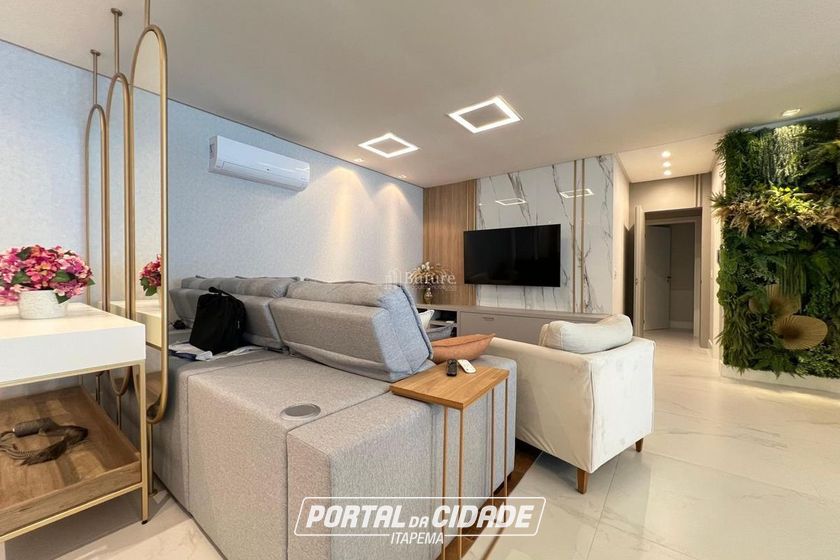 Apartamento &agrave; venda - 197m&sup2; - Meia Praia