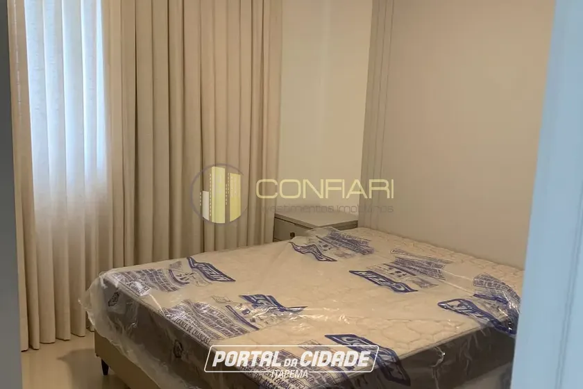 Apartamento para alugar - 95m&sup2; - Meia Praia