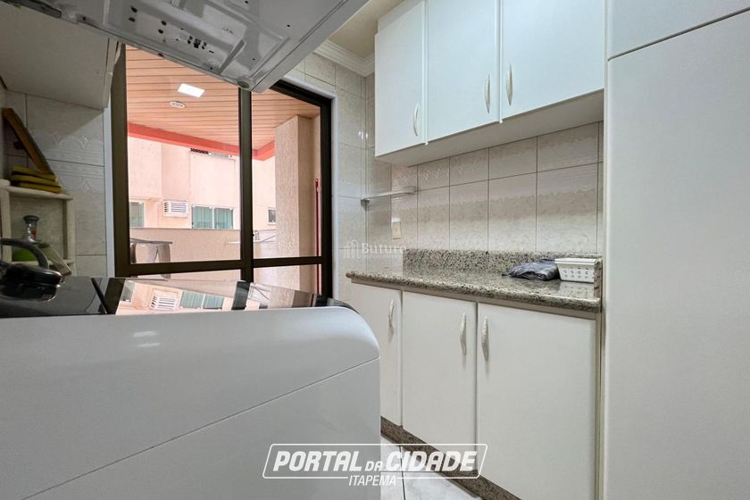 Apartamento &agrave; venda - 146m&sup2; - Meia Praia