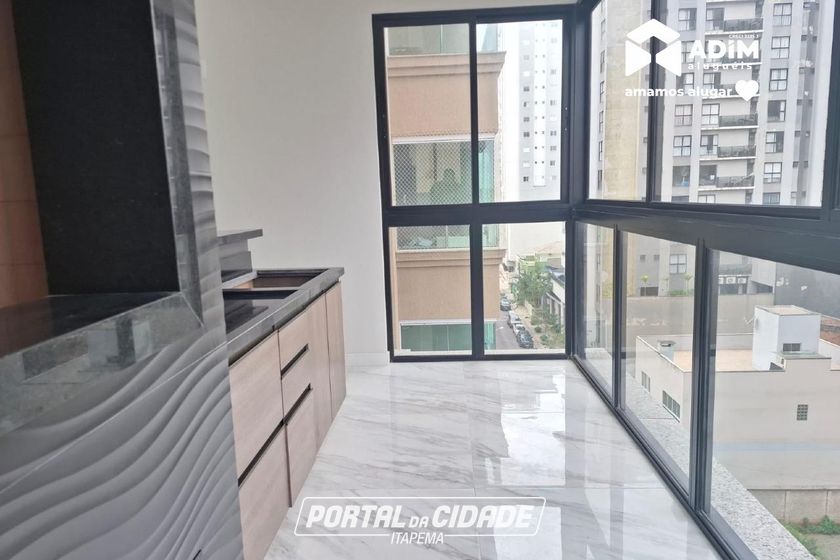 Apartamento para alugar - 110m&sup2; - Meia Praia