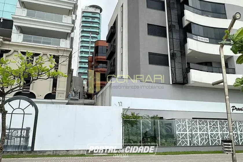 Apartamento &agrave; venda - 79m&sup2; - meia praia