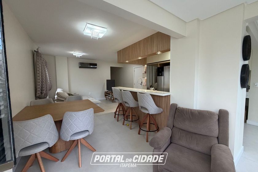 Apartamento &agrave; venda - 109m&sup2; - Meia Praia
