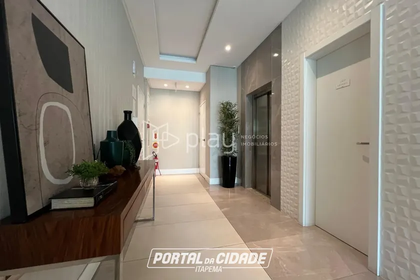 Apartamento &agrave; venda - 81m&sup2; - Meia Praia