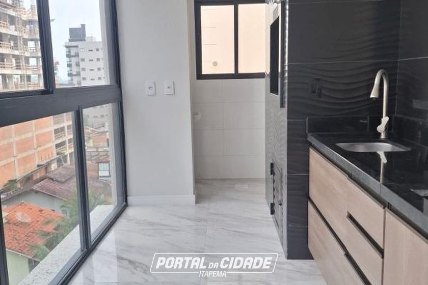 Apartamento para alugar - 110m&sup2; - Meia Praia