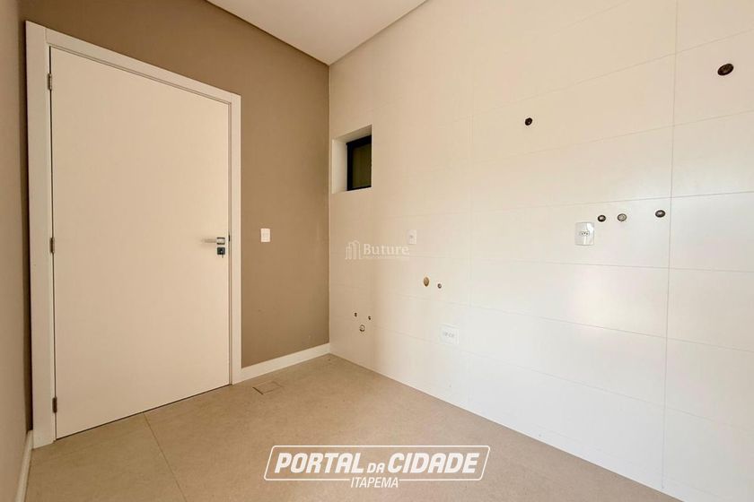 Casa &agrave; venda - 411m&sup2; - Centro