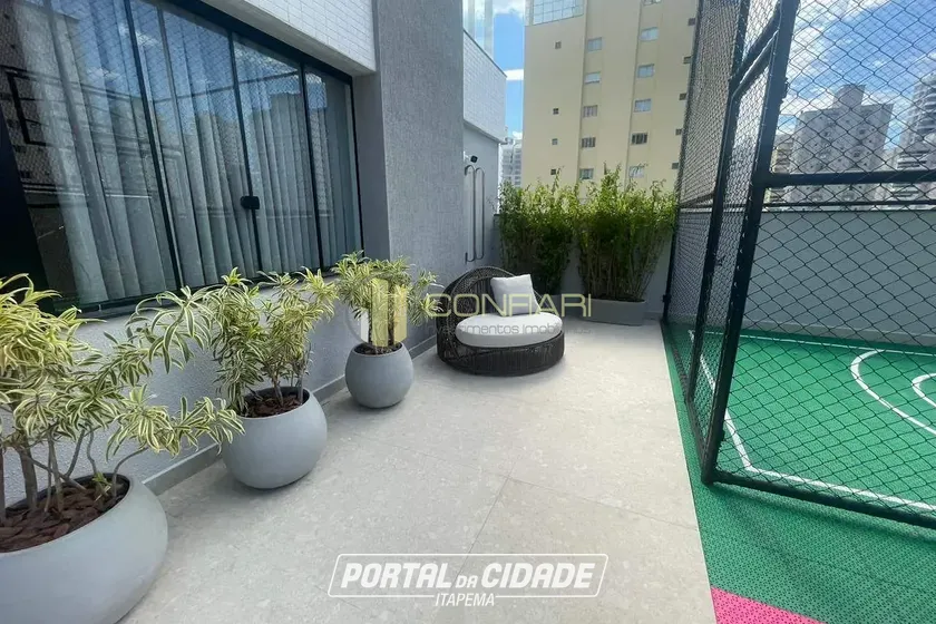 Apartamento &agrave; venda - 133m&sup2; - meia praia