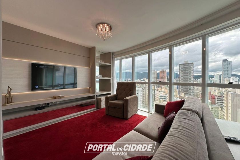 Apartamento &agrave; venda - 202m&sup2; - Meia Praia