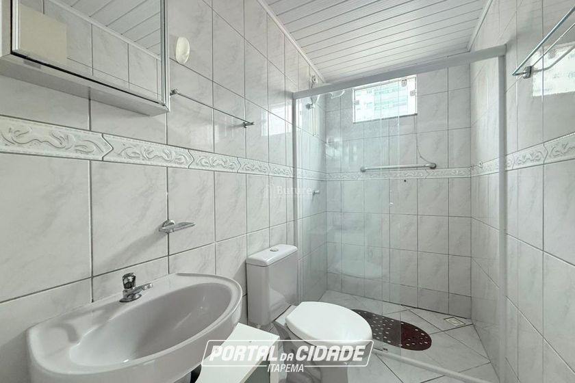 Apartamento &agrave; venda - 107m&sup2; - Meia Praia