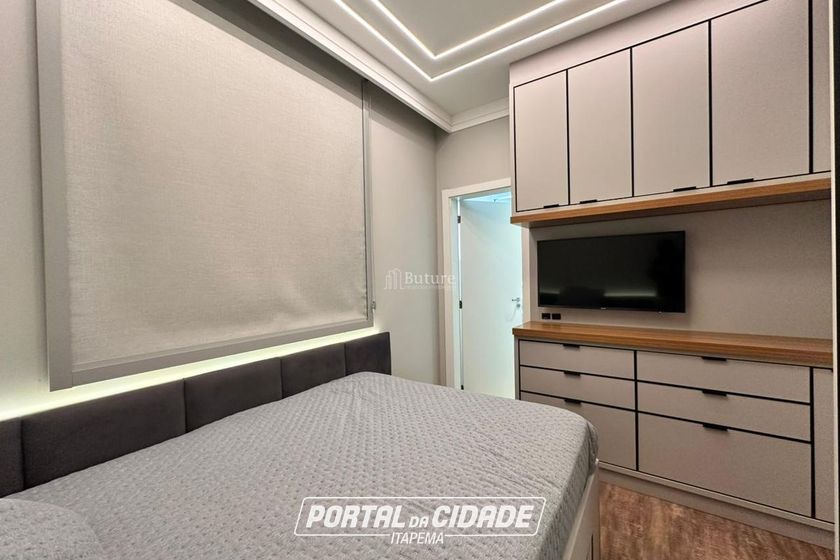 Apartamento &agrave; venda - 130m&sup2; - Meia Praia