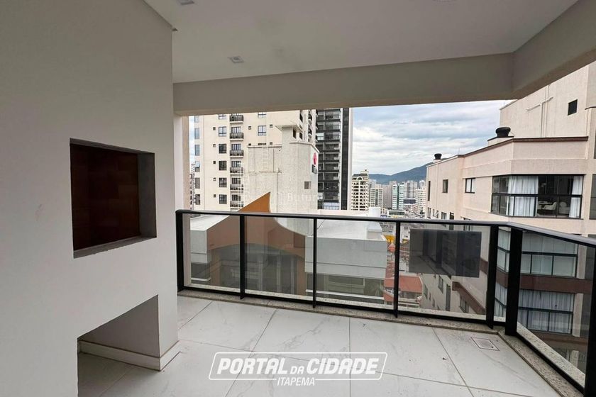 Apartamento &agrave; venda - Meia Praia