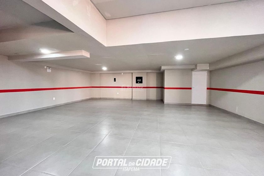 Apartamento &agrave; venda - 156m&sup2; - Meia Praia