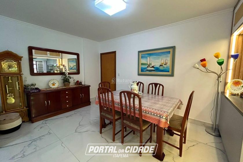 Apartamento &agrave; venda - 147m&sup2; - Meia Praia