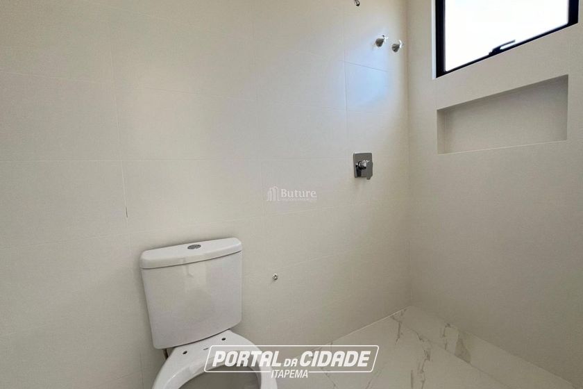 Apartamento &agrave; venda - 129m&sup2; - Meia Praia