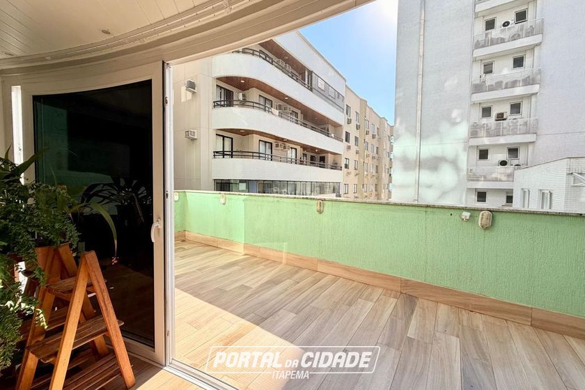 Apartamento &agrave; venda - 176m&sup2; - Meia Praia