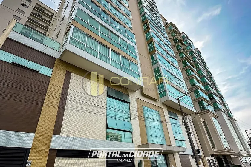 Apartamento &agrave; venda - 193m&sup2; - Meia Praia