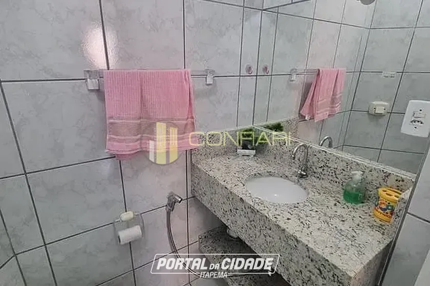 Apartamento &agrave; venda - 110m&sup2; - Meia Praia