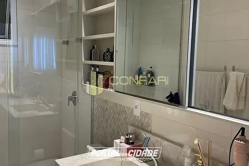 Apartamento &agrave; venda - 190m&sup2; - Meia Praia