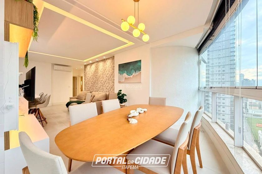 Apartamento &agrave; venda - 129m&sup2; - Meia Praia